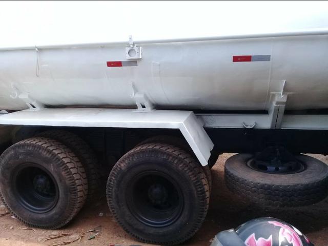 Ford cargo 2422 pipa - Foto 4