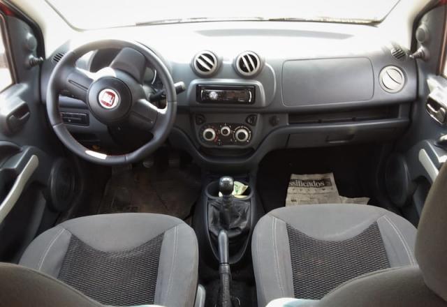FIAT UNO VIVACE 1.0 EVO 8V FLEX 4P MEC. - Foto 4