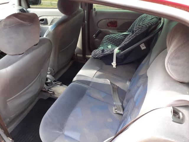 Renault Clio Sedãn completo - Foto 3