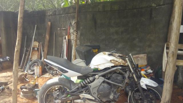 Moto Kawasaki ER-6N 650 cilindradas