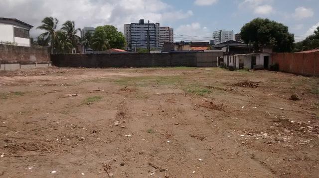 Terreno 40X66 2640M² em Lauro de freitas plano terraplanado muro 3mts, portão eletrico - Foto 3