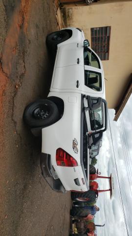 Vende-se Hilux, Ano: 2019 TROCA-SE por GADO - Foto 5
