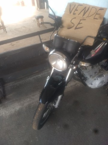 SUZUKI EM DIAS, BEM CONSERVADA 3200