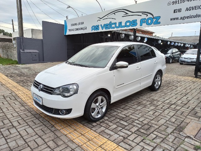 VW/ POLO SEDAN 1.6 CONFORTLINE 2014