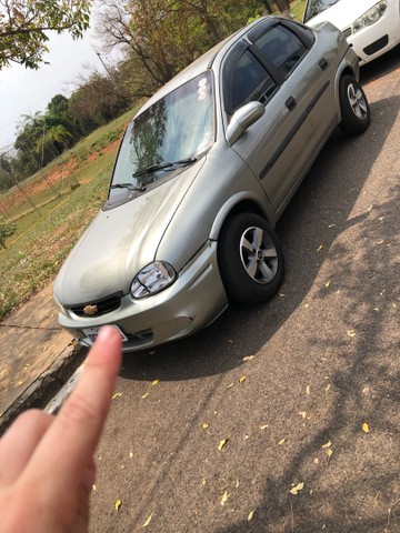 VENDO CORSA SEDAN 2005 ÁLCOOL