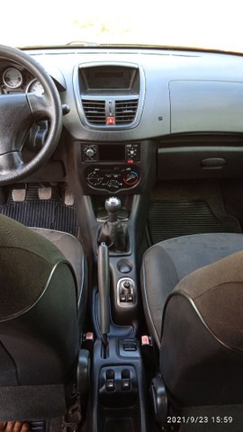 PEUGEOT 207 PASSION 1.4  BEM CONSERVADO 