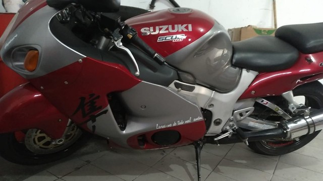 SUZUKI HAYABUSA GSXR1300 2002