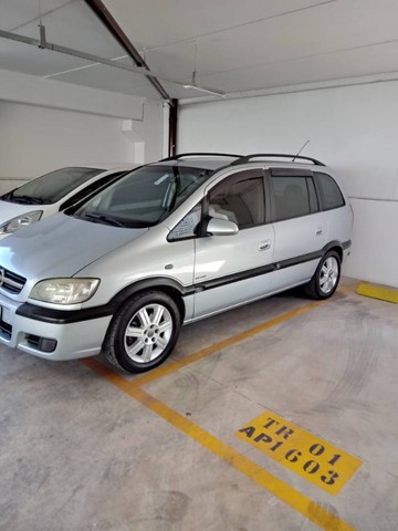 ZAFIRA ELITE EM ÓTIMO ESTADO DE CONSERVAÇÃO