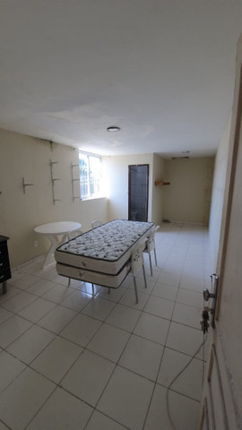 Alugo 2 salas com banheiro e garagem coberta no Barbalho!