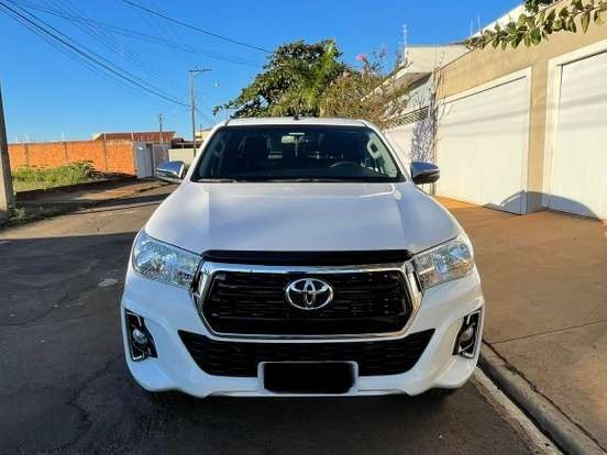 TOYOTA HILUX 2.8 SRV 4X4 CD 16V DIESEL 4P AUTOMATICO