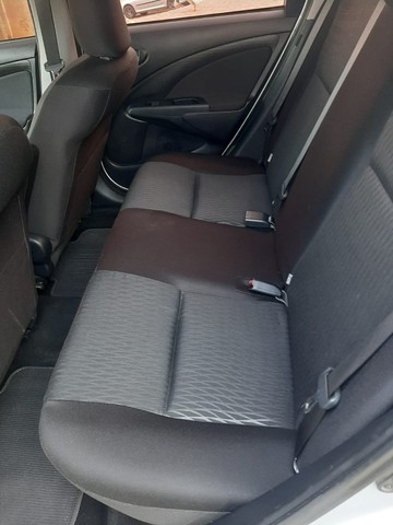 Etios Sedan Xplus 1.5 2019 , carro 2° dono, com baixa km , impecável !! - Foto 10