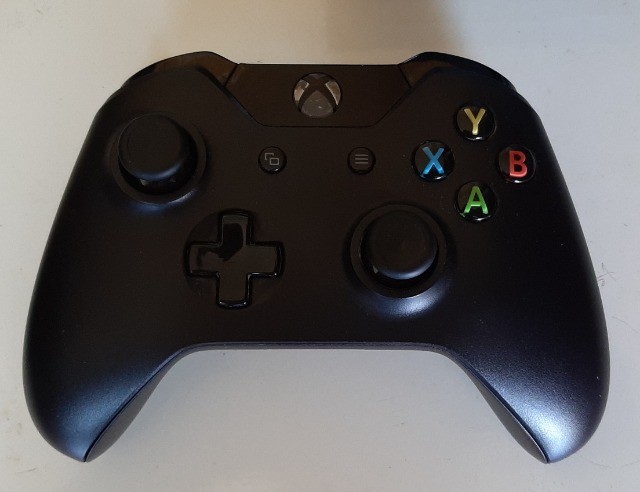 Xbox One + Controle e Headset Originais + Jogo
