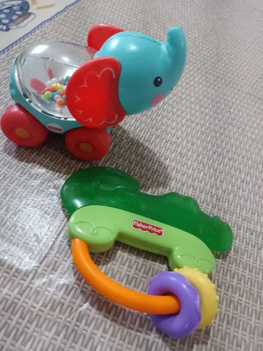 Brinquedos Fisher-Price para Bebês - Elefante e mordedor crocodilo 