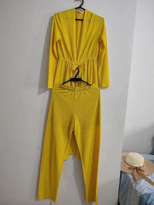 Conjunto de Cardigã e Calça Amarelo - Foto 5