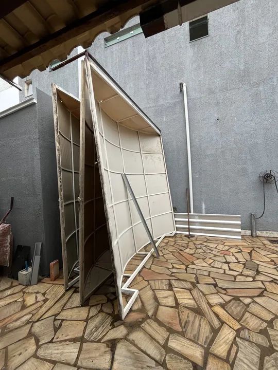 Vendo 3 toldos. Juntos ou separados.