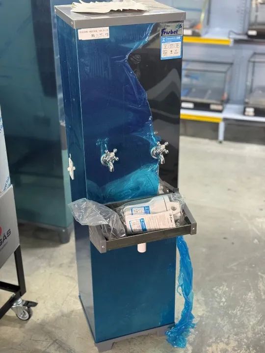 Bebedouro industrial 25 litros a pronta entrega frisbel (IRIS)