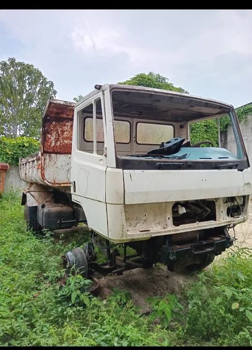 Caçamba Mercedes 1214