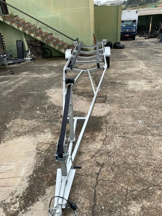  Carreta para lancha 16 e 17 pés sem freio - Foto 6