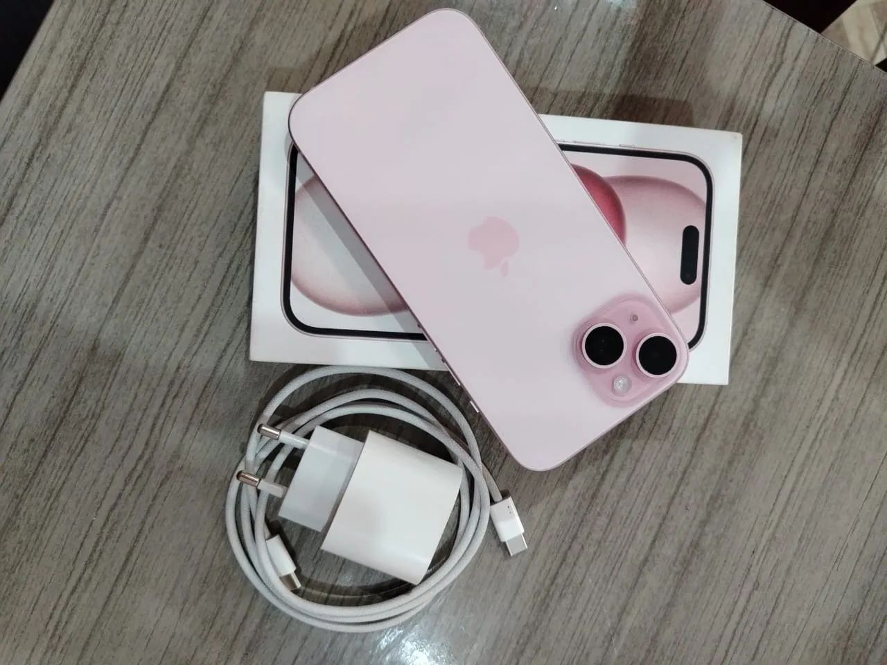 iPhone 15 rosa na garantia  - Foto 6