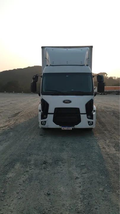 cargo  2429 bau 85 cubico  - Foto 10