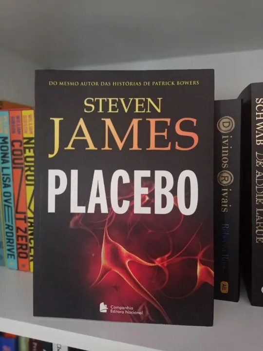 Livro semi-novo/como novo, Placebo de Steven James - Companhia Editora Nacional