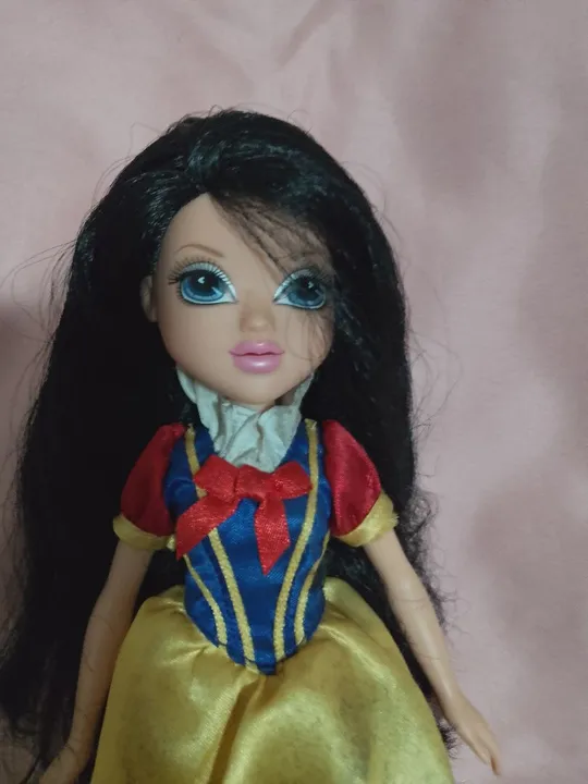 Boneca Moxie Girlz Merin - Snow White- Branca De Neve<br>