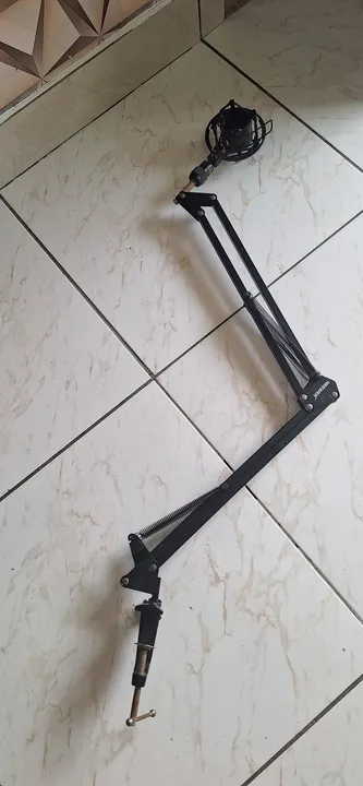 Suporte de mesa para microfone!