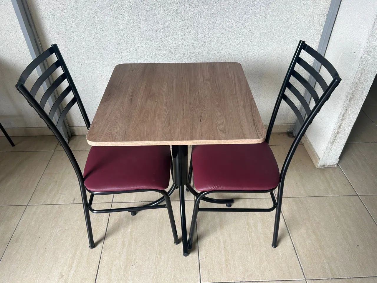 Cadeiras e Mesa para Restaurante - Foto 3