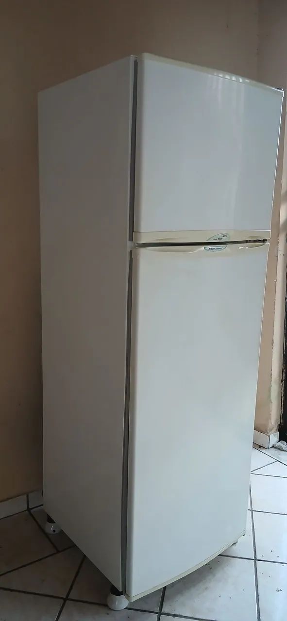 Geladeira Duplex Electrolux 380L - Foto 2