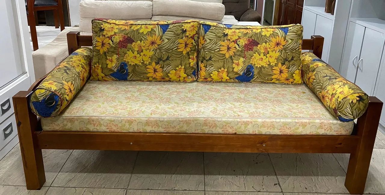 SOFÁ CAMA COM COLCHÃO ÓTIMO ESTADO DE CONSERVAÇÃO 