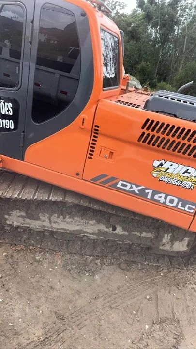 Vendo Escavadeira 