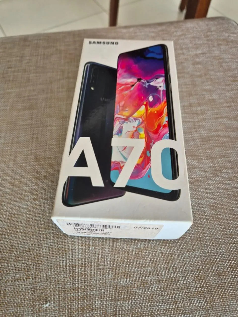 Celular Samsung Galaxy A70 à Venda