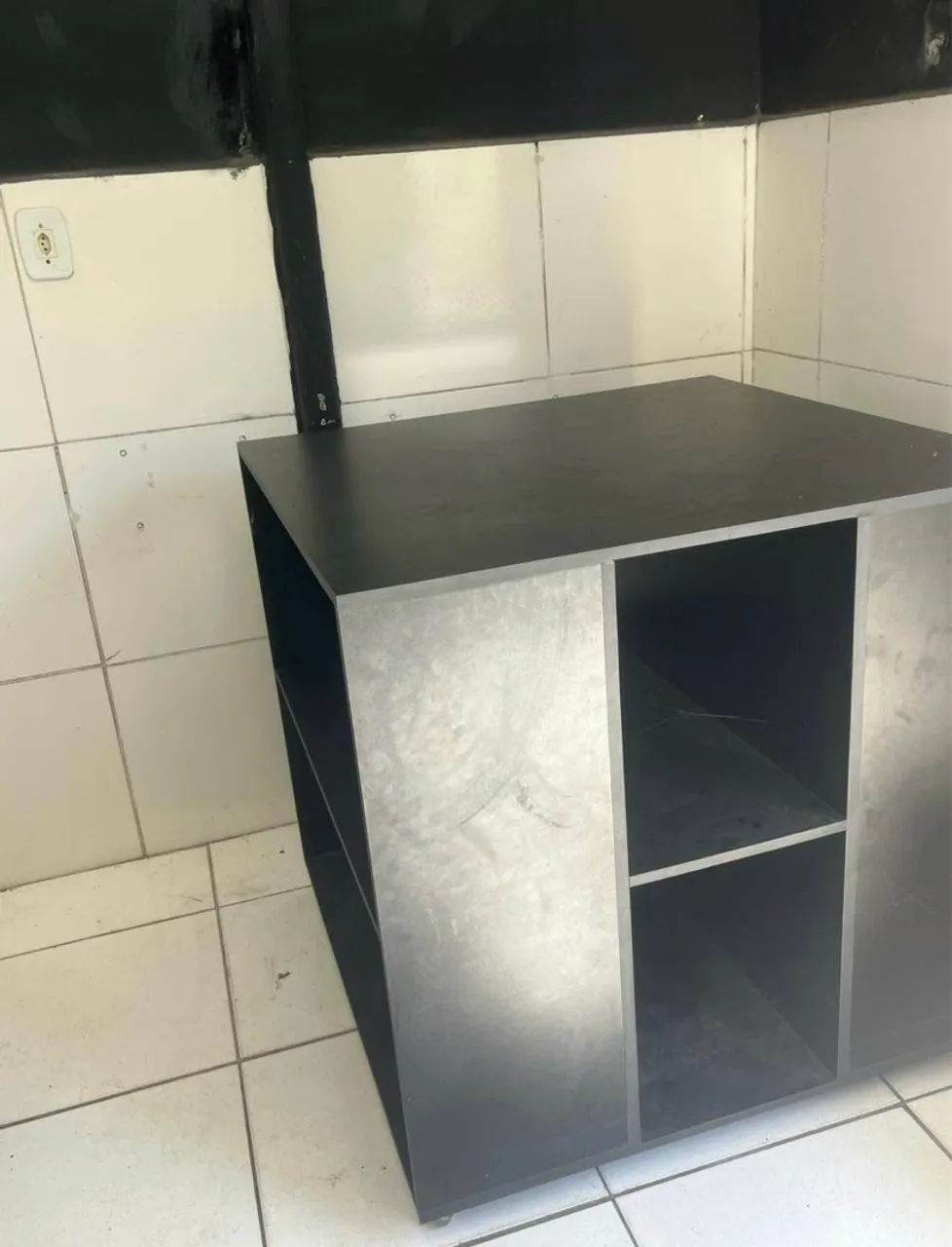 Móvel para estacionamento comercial