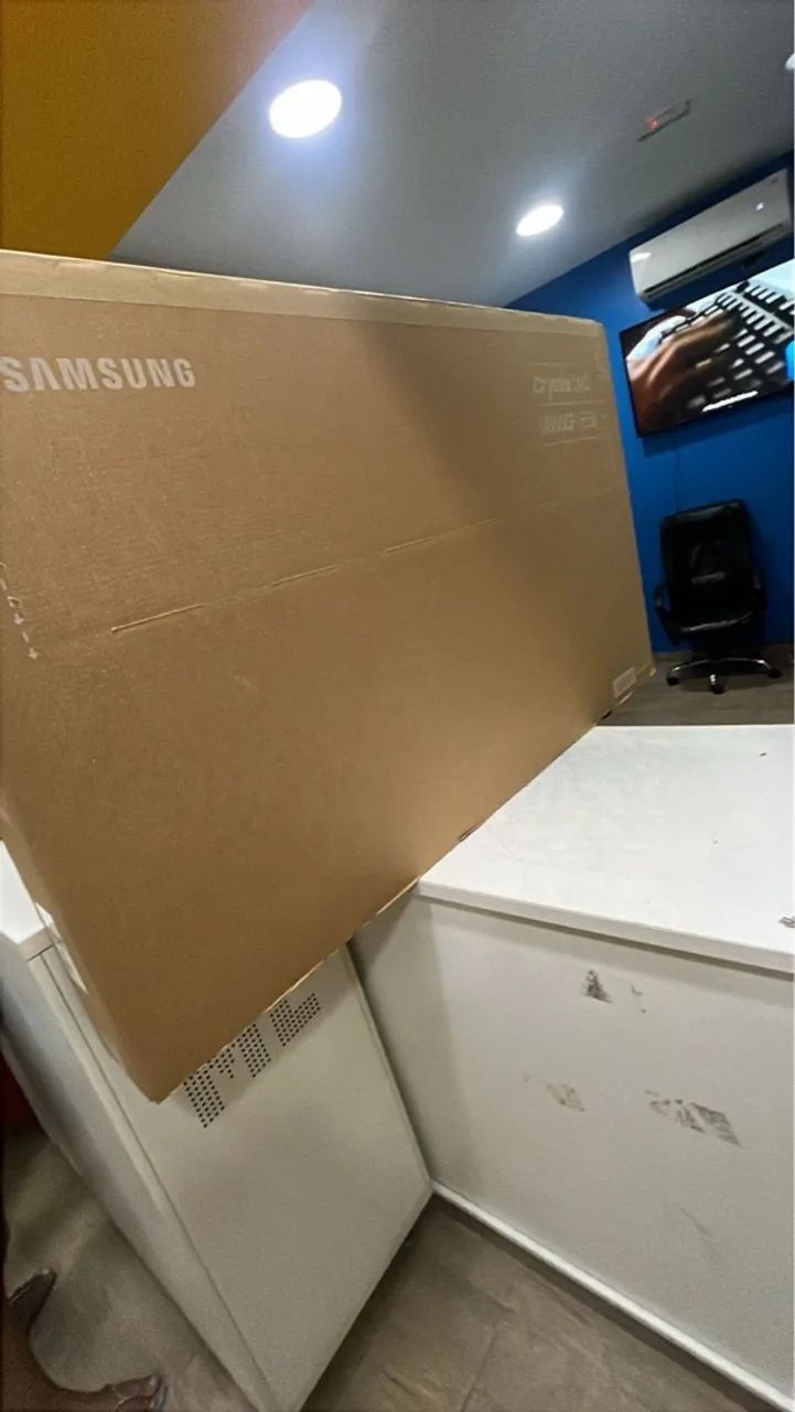 Vendo smart tv Samsung 4K crystal lacrada