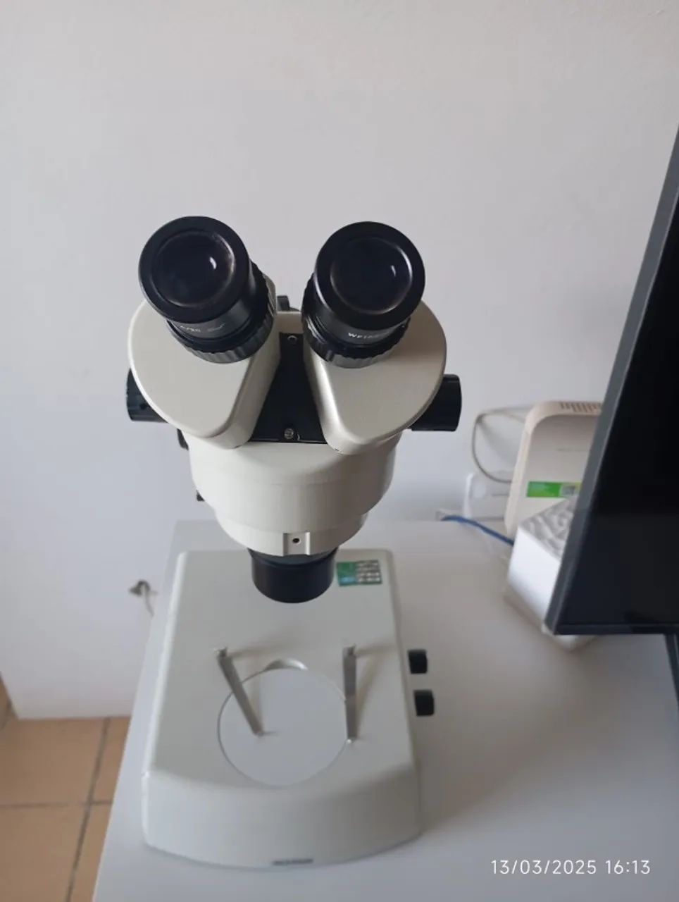 Microscopio Laboratorial lupa Alltion