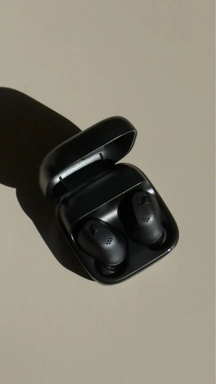 Fones de ouvido TWS Sennheiser Accentum