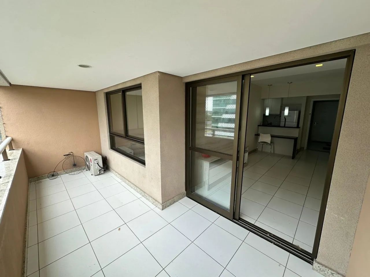 Apartamento 1 Quarto para Venda em Salvador, Paralela, 1 dormitório, 1 banheiro, 1 vaga - Foto 4