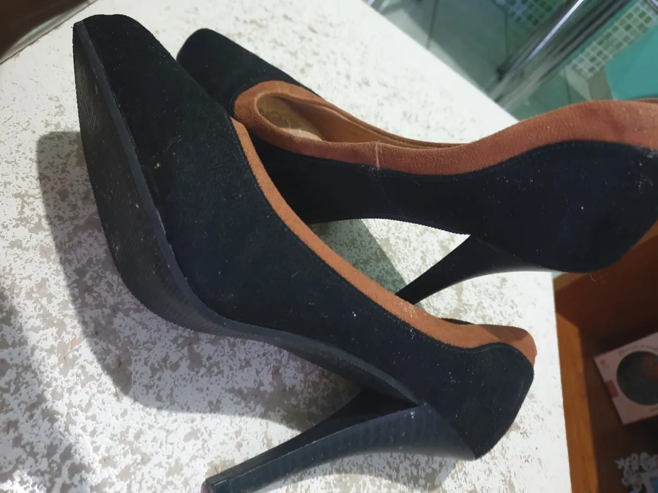 Scarpin Bicolor Elegante - Preto e Marrom