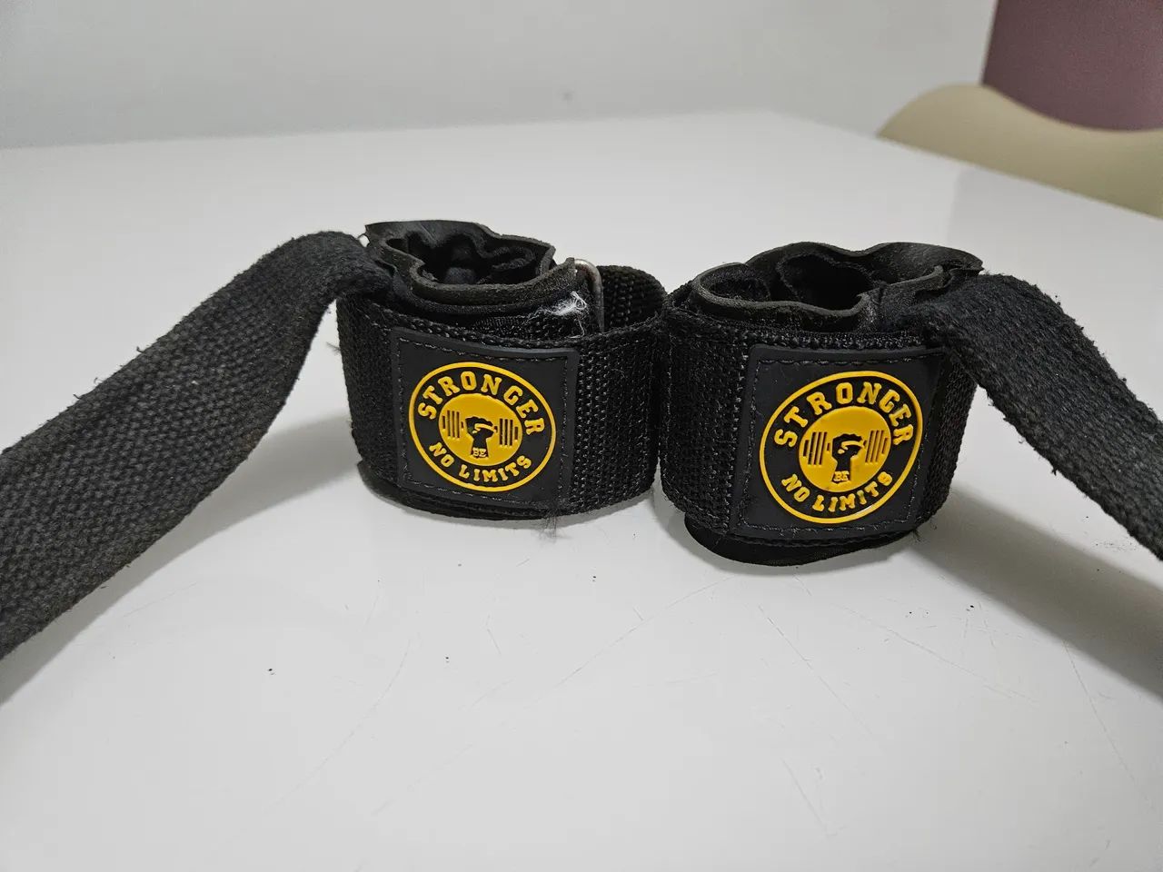 Kit Academia: Cinto, Luvas e Pesos de Punho - Foto 2