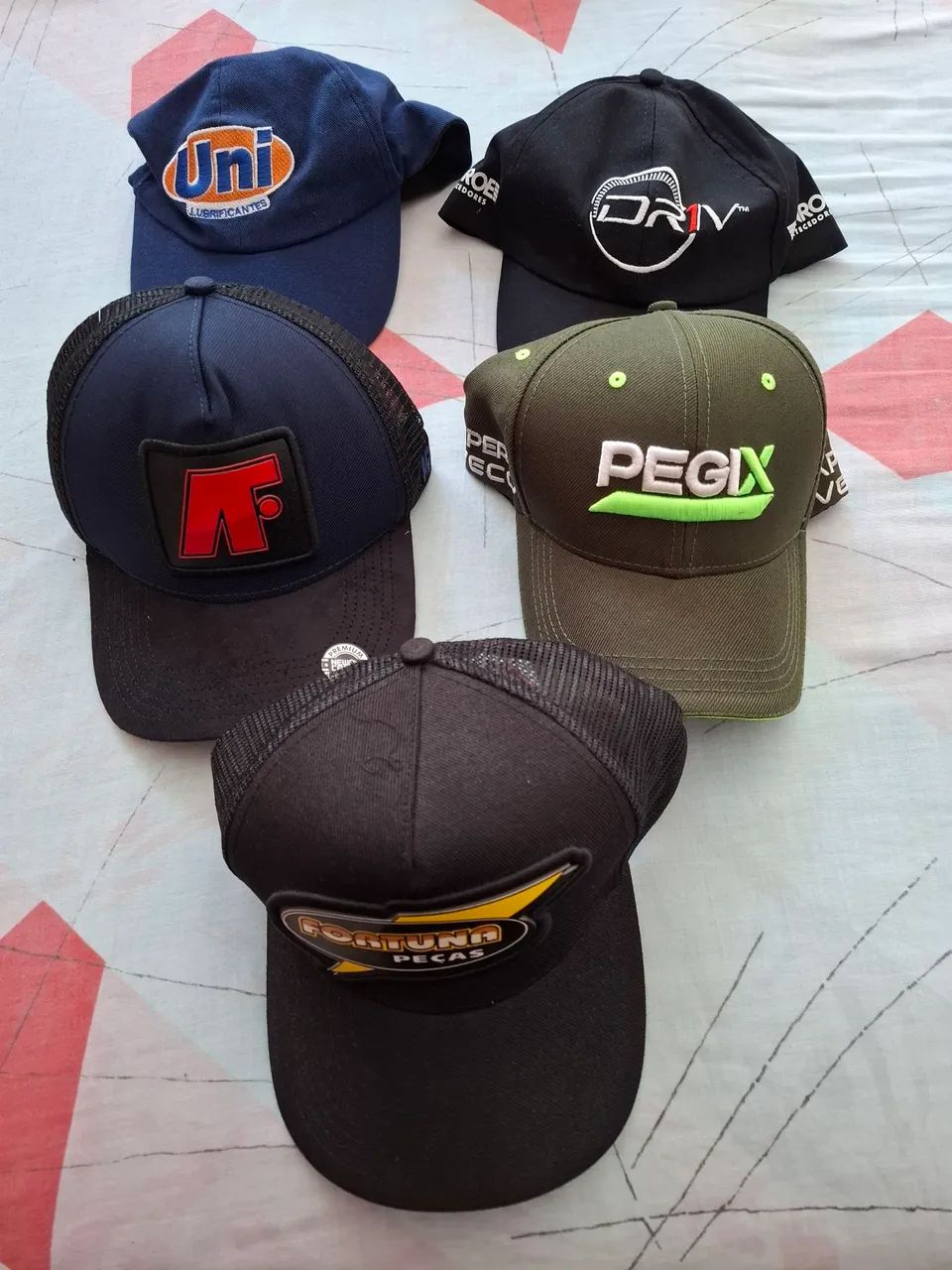 Lote de Bonés Variados e Estilosos - Foto 3