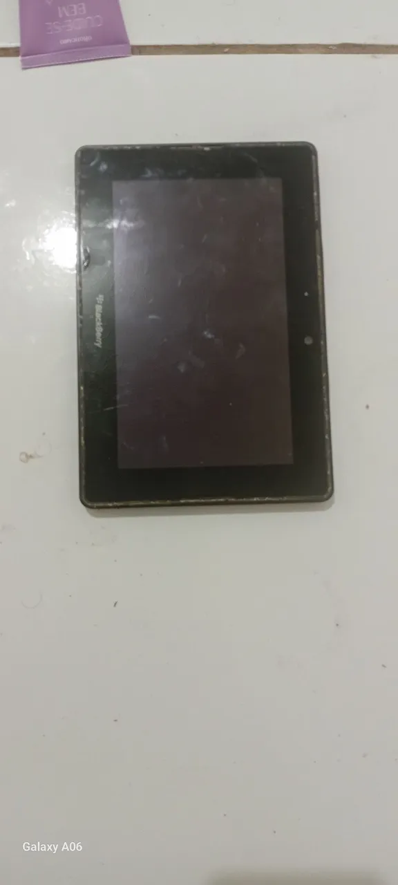 Vendo um Tablet Blackberry ( Leia o anúncio)