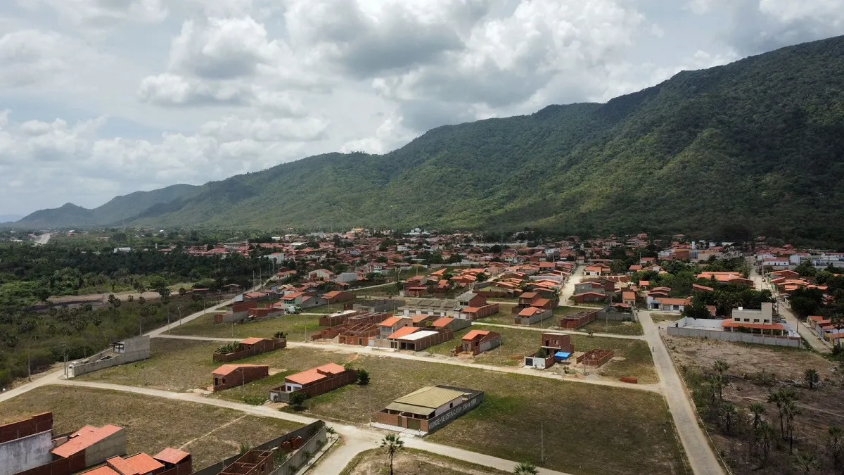 Lotes Pronto P/ Construir Em Pacatuba, Próximo Ao Centro E Ao Batalhão Do Raio! Cód. 142DK