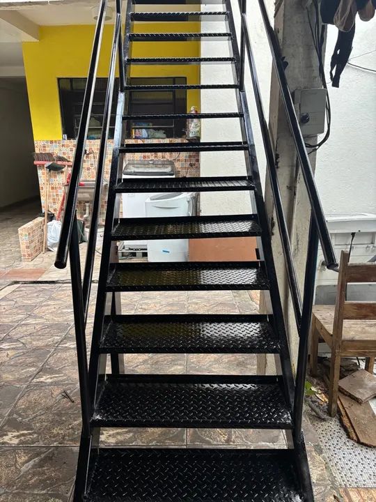 Escada reta 457516900879575044