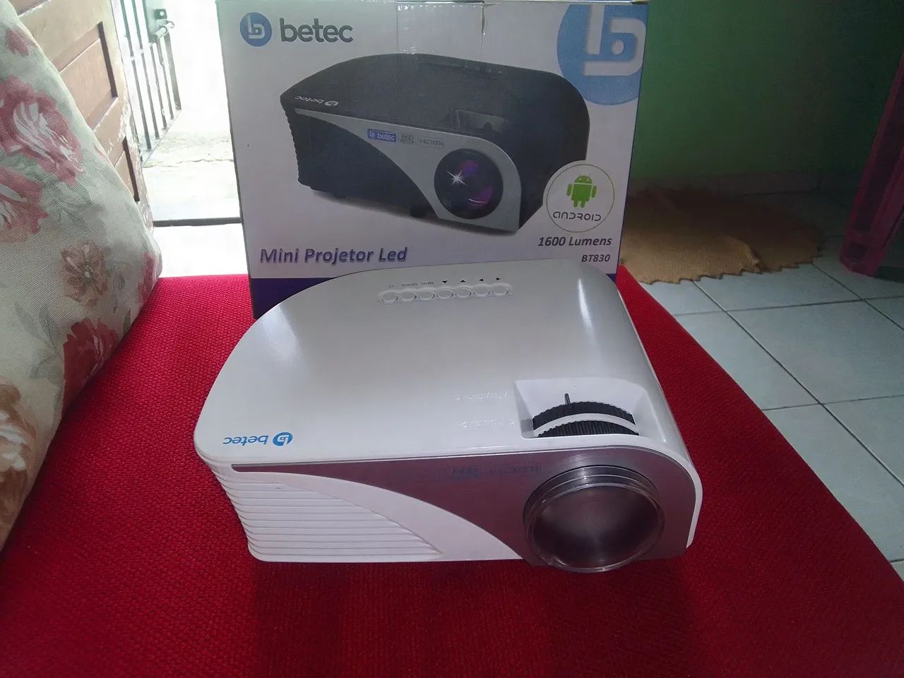 Mini Projetor Betec  - Foto 4