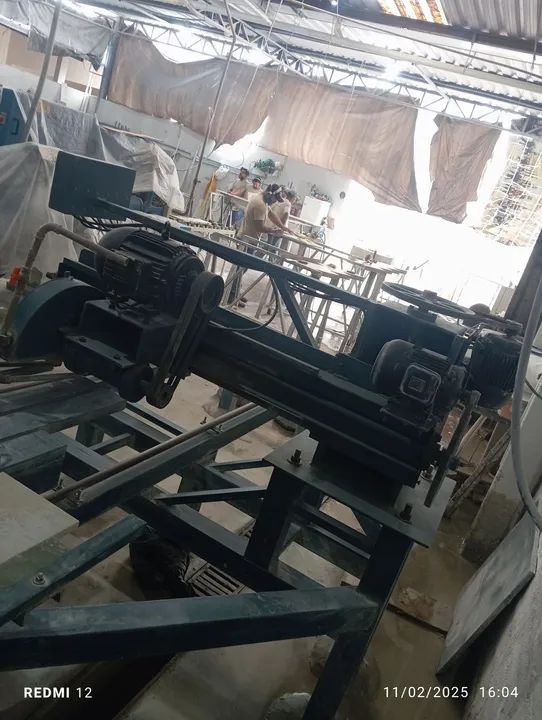 Vendo serra para marmoraria seminova, valor 25 mil! - Foto 2