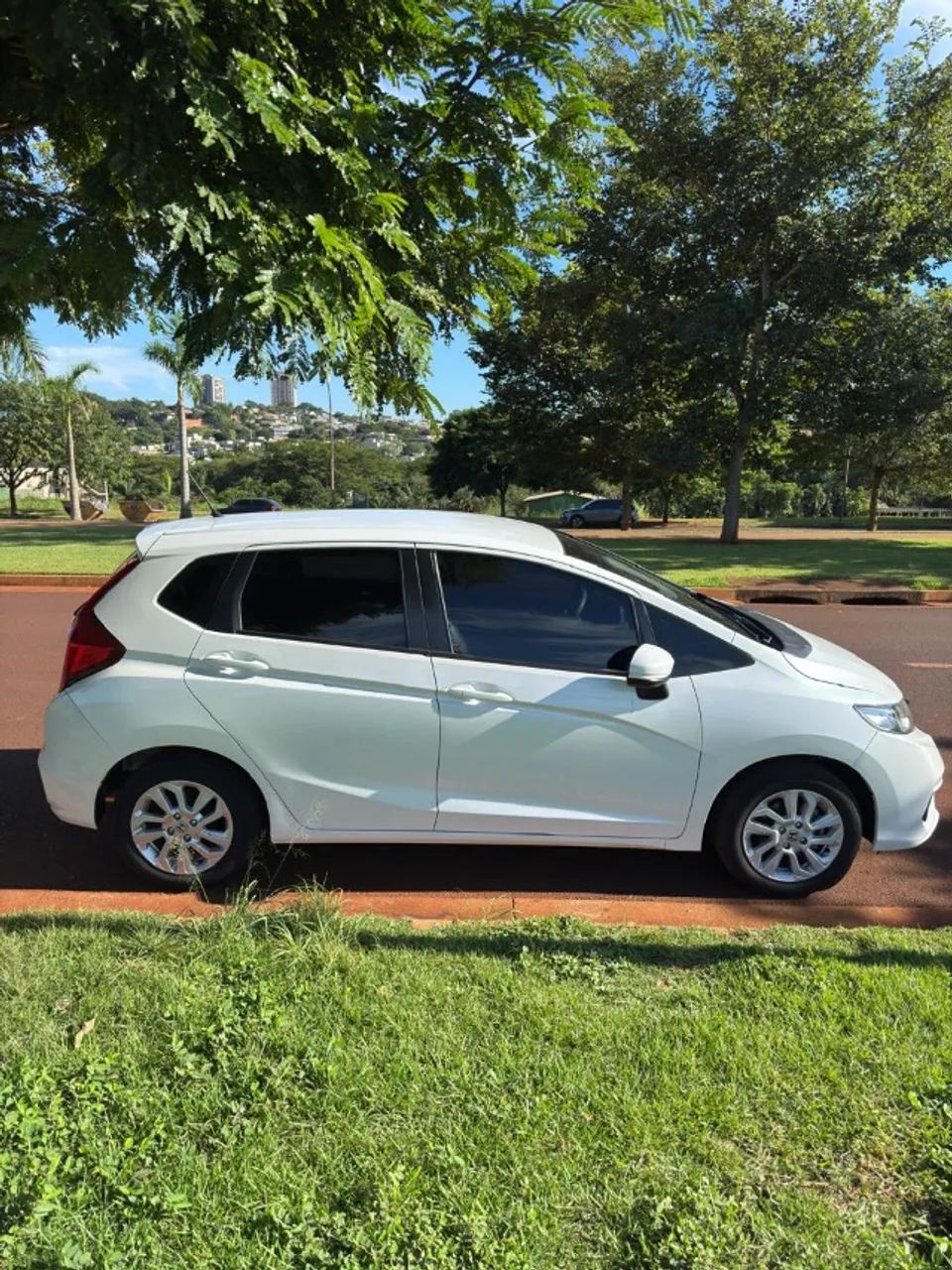 Honda Fit 2019 LX - 45mil KM - Foto 2