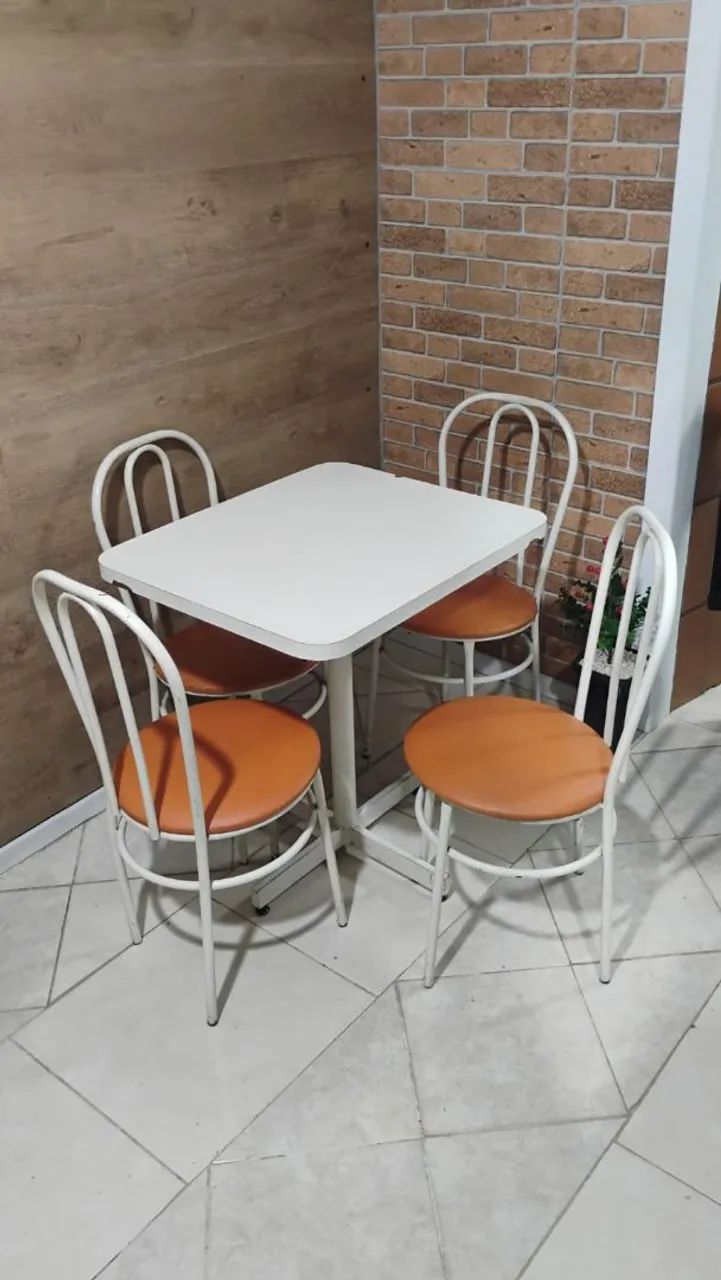 jogo de mesa com 4 cadeiras64308482936194120