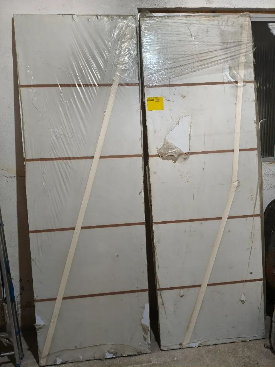 Duas portas, tamanho 2,1 x 7064418995922562120