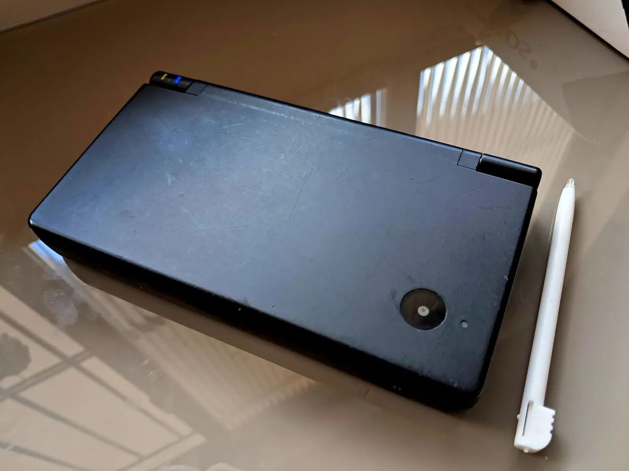 Nintendo DS DSi Black + Carregador e Caneta - Foto 2