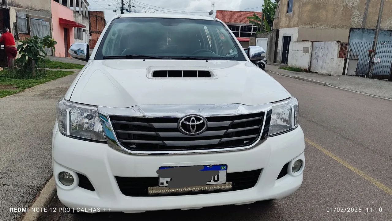 Toyota Hilux srv diesel 3.0 altomatica 4x4 - Foto 2